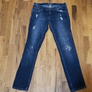 Arizona Jean Co. Size 9 Skinny Jeans